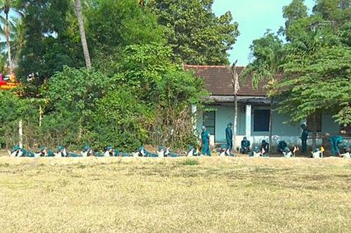 593 chiến sĩ dân quân huyện Diên Khánh tham gia huấn luyện năm 2025