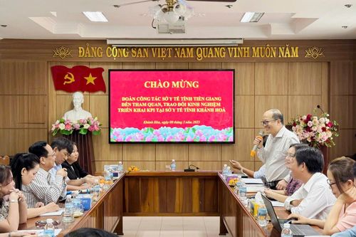 Đoàn công tác Sở Y tế tỉnh Tiền Giang học tập kinh nghiệm về triển khai phần mềm KPI tại Khánh Hòa