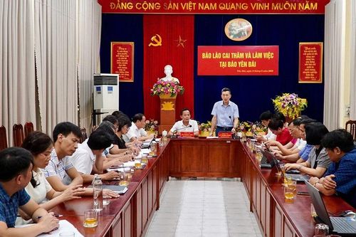 Báo Lào Cai và Báo Yên Bái làm việc thống nhất mô hình hoạt động sau sáp nhập