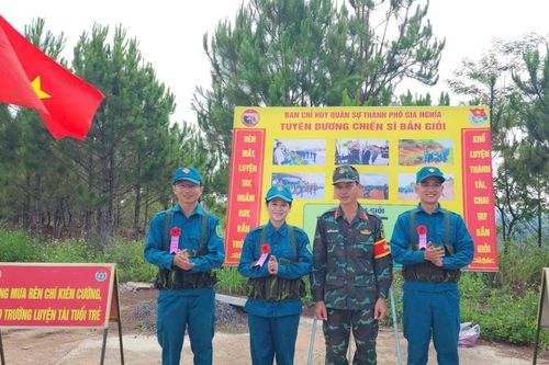 80 chiến sĩ dân quân tự vệ Đắk Nông hoàn thành nội dung bắn đạn thật