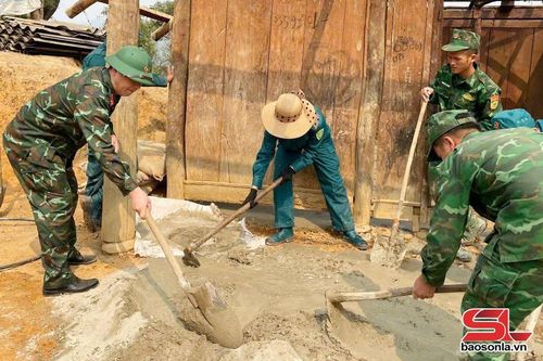 Bộ đội Cụ Hồ giúp người nghèo an cư, lạc nghiệp