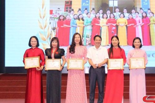 Tổng kết chuyên đề 'Xây dựng trường mầm non lấy trẻ làm trung tâm'