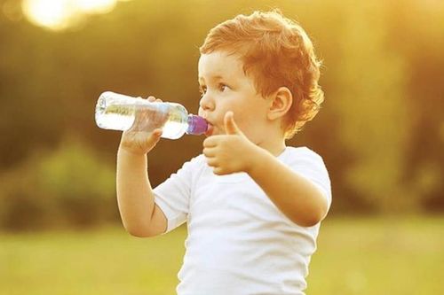 100 triệu trẻ em 5 tuổi đang phải đối mặt với nắng nóng khắc nghiệt 'chưa từng có' trong đời
