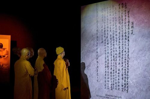 Bài kệ vị pháp thiêu thân của Bồ-tát Thích Quảng Đức trước ngày tự thiêu 11-6-1963