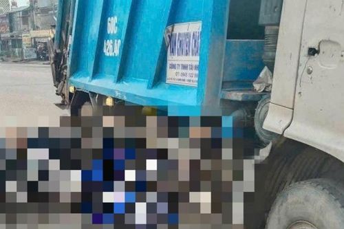 Va chạm giữa xe chở rác và xe máy, người đàn ông tử vong tại chỗ