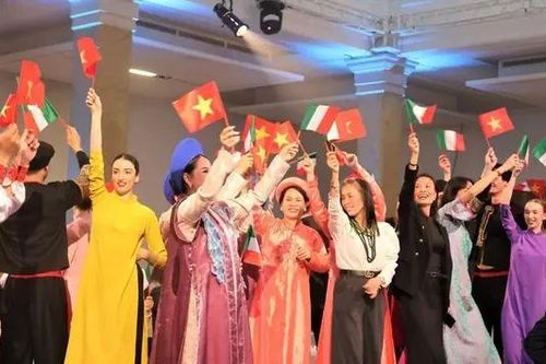 Giới thiệu điểm đến đặc sắc Thủ đô Hà Nội tại Italia