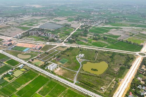 Nghìn tỷ đầu tư cho giáo dục, y tế giúp vùng đất phía Nam Hà Nội thành 'nam châm' hút nhân tài