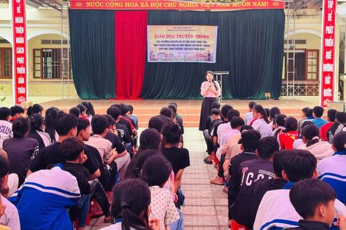 Truyền thông, nói chuyện chuyên đề về sức khỏe sinh sản, tảo hôn và hôn nhân cận huyết thống tại Thạch An