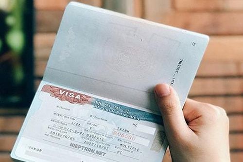 Khuyến cáo người nước ngoài xuất trình đầy đủ thị thực khi làm thủ tục nhập cảnh