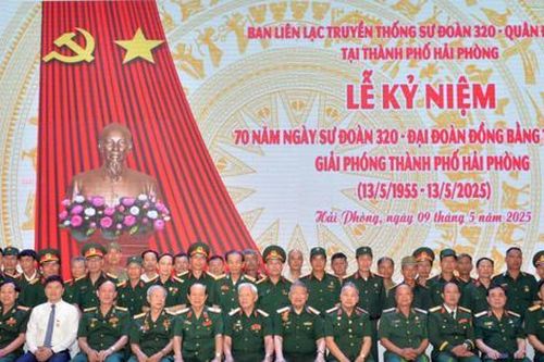Gặp mặt những người lính Cụ Hồ tiếp quản Hải Phòng 70 năm trước