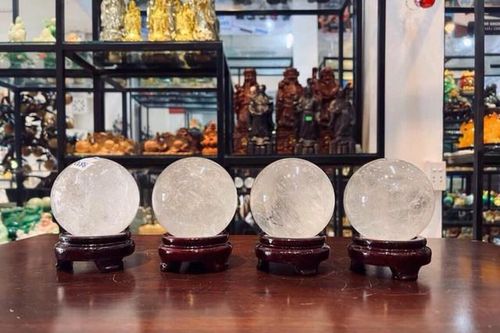 Top vật phẩm phong thủy đặt bàn làm việc cho người mệnh Hỏa giúp thăng tiến