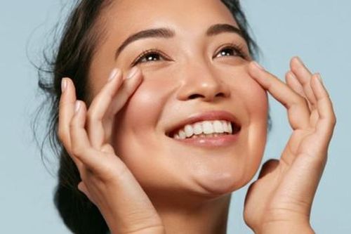 Giải pháp hạn chế tiết dầu cho da dầu vào mùa hè