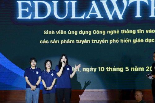Sinh viên ứng dụng công nghệ thông tin trong tuyên truyền, giáo dục pháp luật