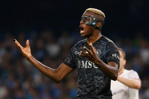 Juventus ra giá mua Osimhen