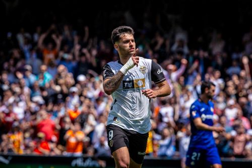 Valencia lột xác ngoạn mục