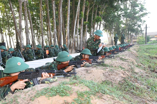 Chiến sĩ mới thi đua huấn luyện giỏi