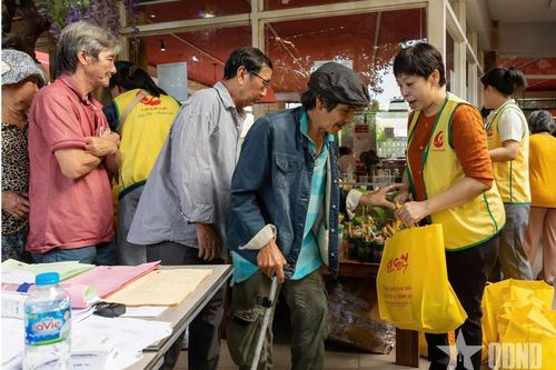 Quỹ Vầng trăng khuyết: Hỗ trợ 500 mảnh đời qua chương trình 'Tiếp sức mưu sinh'