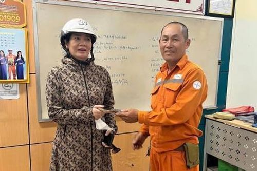 Anh nhân viên điện lực tốt bụng