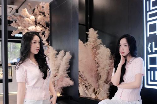 Hot girl Bắc Giang lấy chồng cầu thủ xinh nhất dàn WAGs Việt