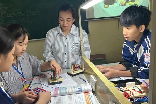 Trường dân tộc nội trú loay hoay 'tìm' người học