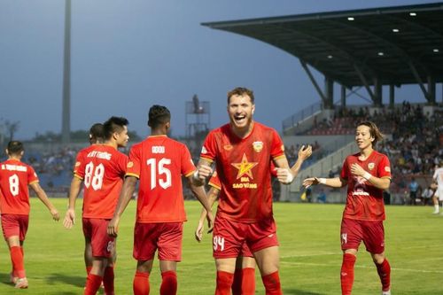 Tỉnh sáp nhập, một địa phương có thể có nhiều câu lạc bộ bóng đá