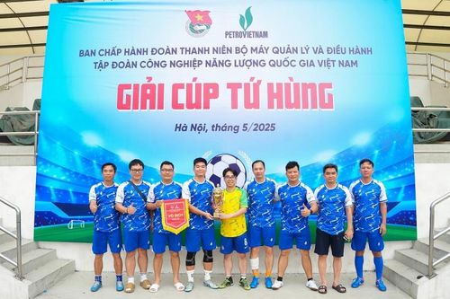 Sôi nổi Giải bóng đá Cúp Tứ Hùng do Đoàn Thanh niên BMQL&ĐH Petrovietnam tổ chức