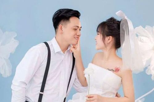 Chàng trai Hà Nội lấy vợ kém 17 tuổi, ghi điểm tuyệt đối với bố mẹ vợ
