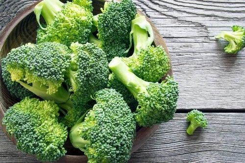 6 loại rau nhiều người ăn nhưng dễ 'ngậm' thuốc trừ sâu