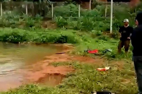 Hai học sinh tiểu học tử vong thương tâm khi ra hồ nước chơi