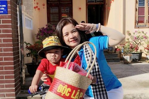 Chiếc túi 'Độc lập' - Hành trình từ đất liền ra đảo xa