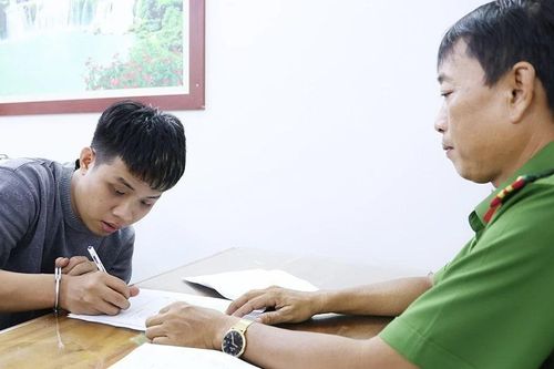 An Giang: Vận động đối tượng giết người bỏ trốn sang Campuchia về đầu thú