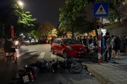 Vụ ô tô tông liên hoàn 6 xe máy: Tài xế ô tô ra trình diện công an