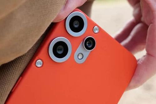 Smartphone cấu hình tốt, chống nước, khả năng tùy biến đa dạng, giá 'hạt dẻ'