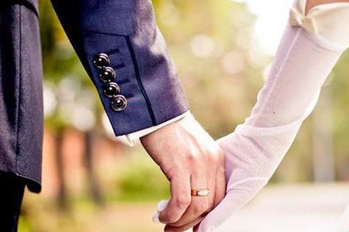 Thủ tục kết hôn với người nước ngoài cùng dân tộc sống ở 2 biên giới