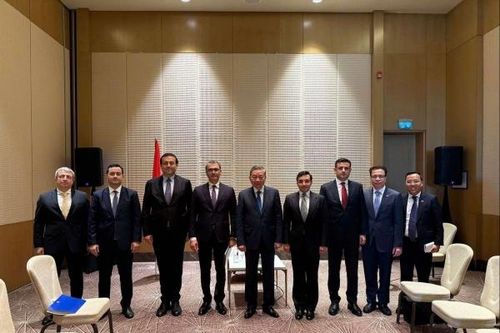 Thúc đẩy hợp tác năng lượng Việt Nam - Azerbaijan