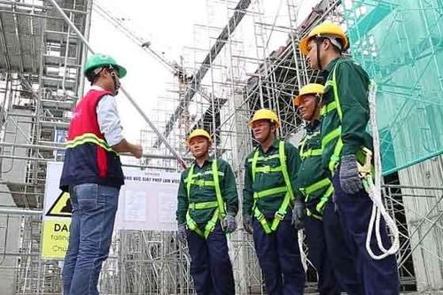 Chú trọng an toàn lao động trong thi công xây dựng công trình