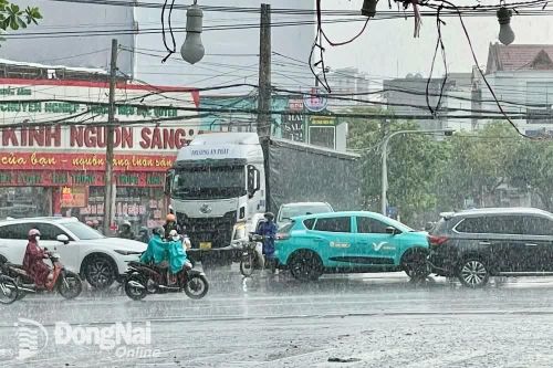 Cảnh sát giao thông Đồng Nai khuyến cáo 6 lưu ý an toàn giao thông mùa mưa