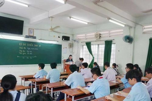 Giảm mức kỷ luật học sinh: Chỉ viết kiểm điểm có đủ tính răn đe?