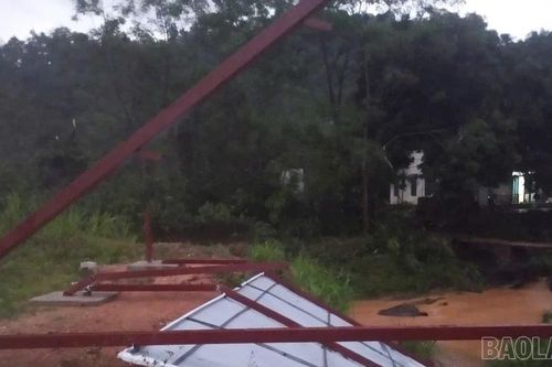 Mưa to, gió lốc gây nhiều thiệt hại trên địa bàn huyện Bảo Yên