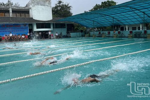 381 vận động viên tranh tài tại Giải bơi học sinh phổ thông tỉnh Thái Nguyên