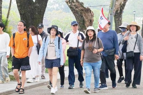 Nắm bắt xu thế thị trường, tập trung chiến lược 'hút khách'