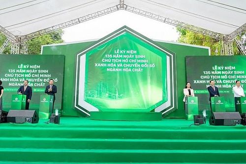 Vinachem phát động chiến dịch xanh hóa và ra mắt sàn thương mại điện tử VinachemMart