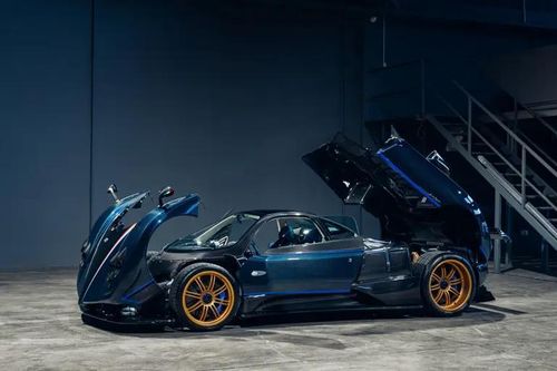 Pagani Zonda Tricolore: Siêu phẩm chỉ 3 chiếc trên toàn cầu tái xuất sau 14 năm