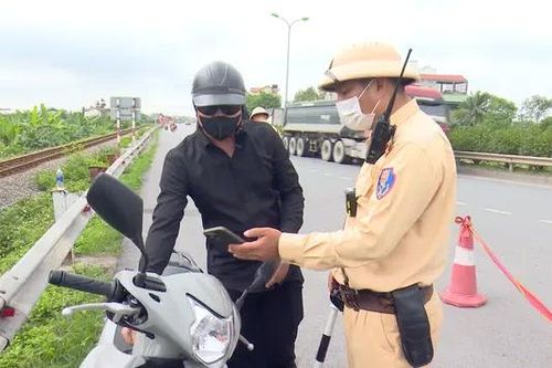Siết chặt kiểm tra tốc độ tại cửa ngõ Thủ đô