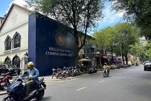 Hé lộ thương hiệu cà phê thế chân Starbucks ở 'khu đất vàng' Hàn Thuyên