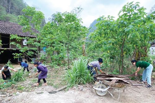 Chung tay giữ gìn cảnh quan làng nghề, lan tỏa tinh thần du lịch có trách nhiệm