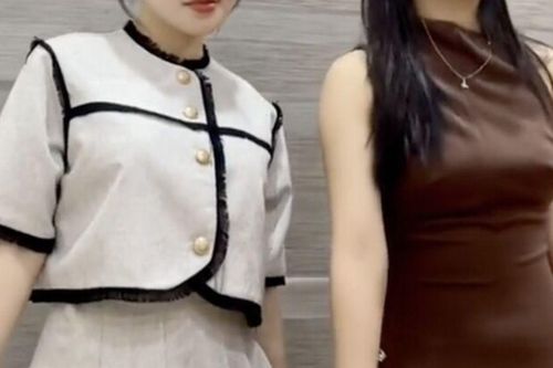 Mẹ Việt 9X và con gái 2k11 gây sốt Tiktok, 99% dân mạng đoán sai ai là mẹ ai là con