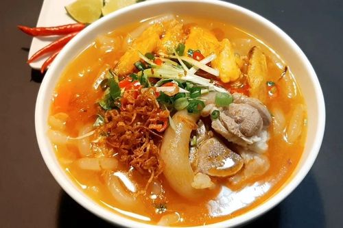 Cách nấu bánh canh cua giò heo ngon