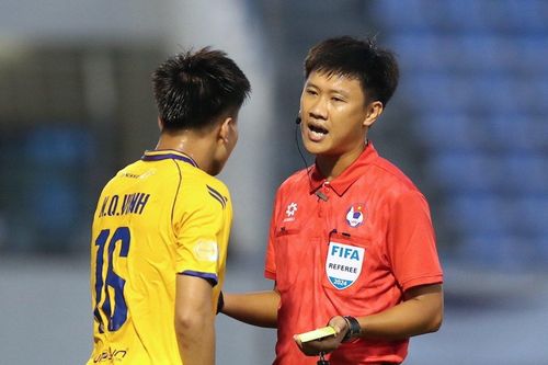 VFF chấn chỉnh trọng tài, yêu cầu VPF có hành động đặc biệt