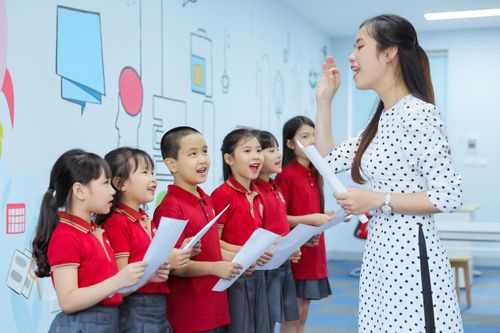 NSND Quốc Hưng - Phó Giám đốc phụ trách Học viện Âm nhạc Quốc gia Việt Nam: Dạy nghệ thuật không nên bị coi là 'môn phụ'
